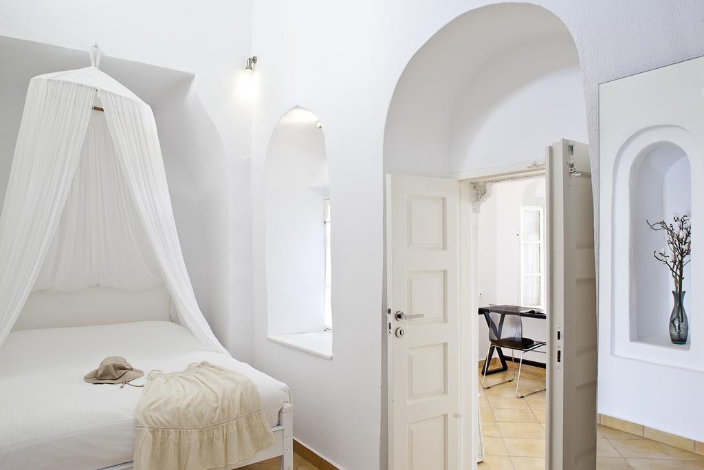 1809 Villa Фира Екстериор снимка